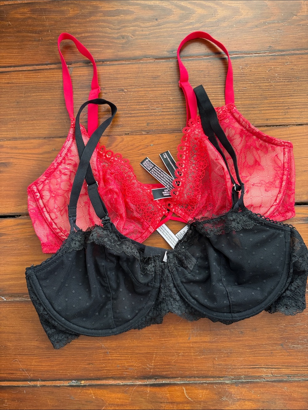 Victoria’s Secret Very Sexy unlined plunge sheer lace underwire lingerie bra 38C